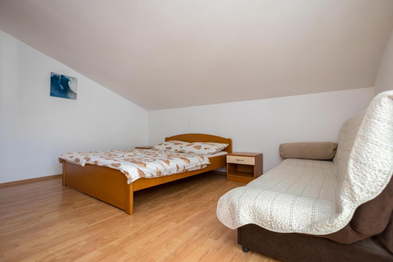 Apartmani Sandra Malinska Sveti Vid-Miholjice Exterior foto