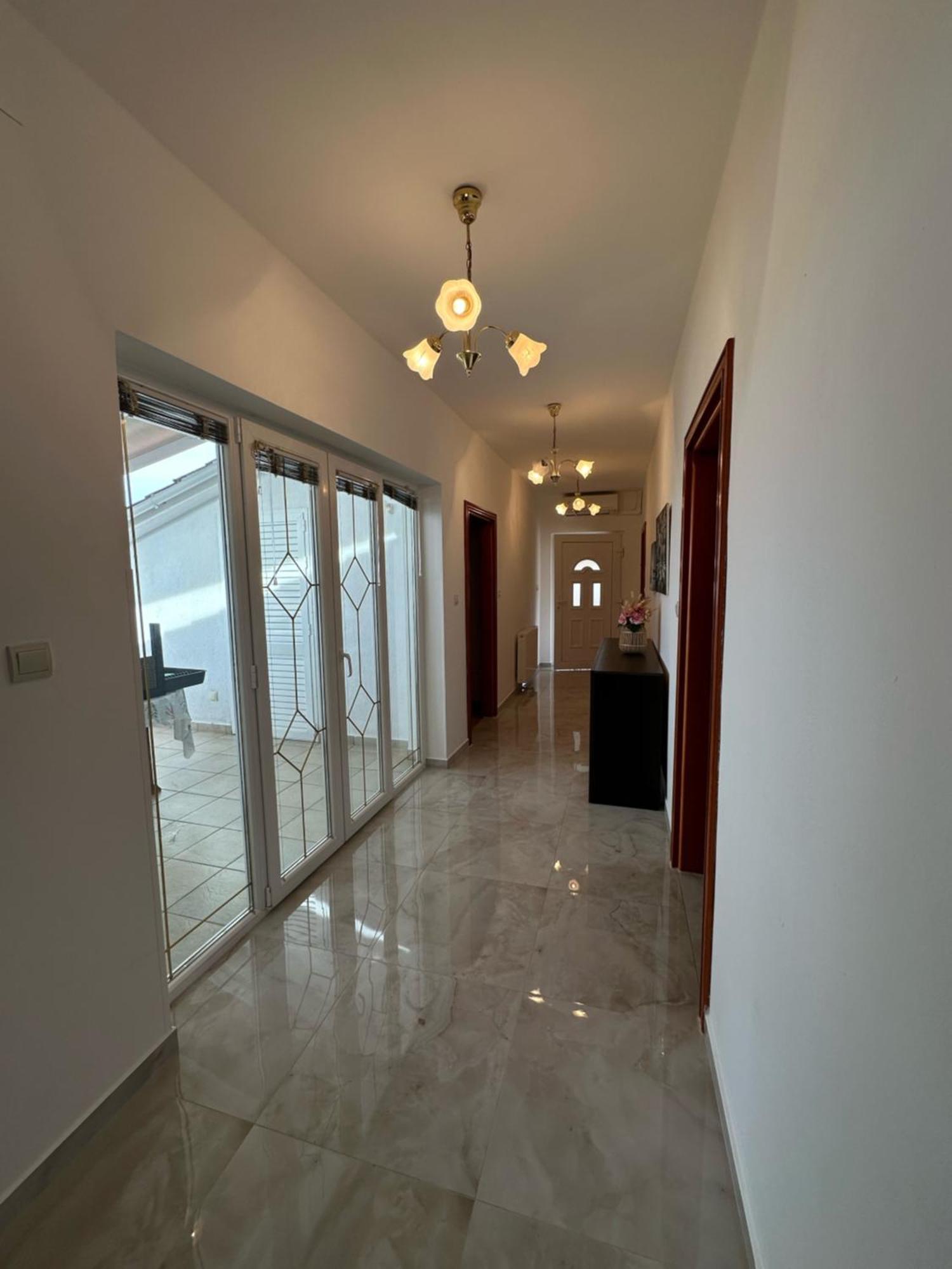 Apartmani Sandra Malinska Sveti Vid-Miholjice Exterior foto